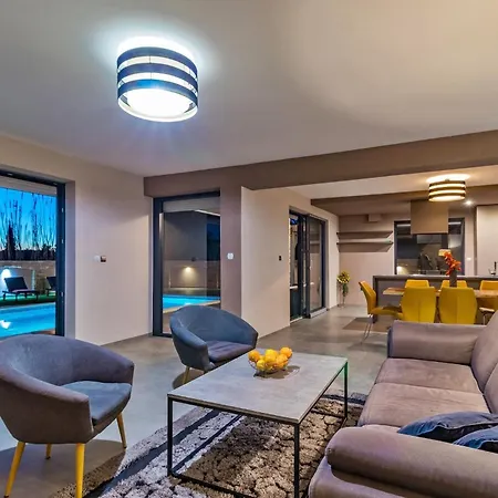 Villa Philippo And Nika *