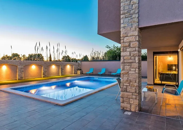 Philippo And Nika Štinjan