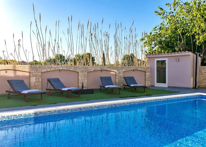 Villa Philippo And Nika