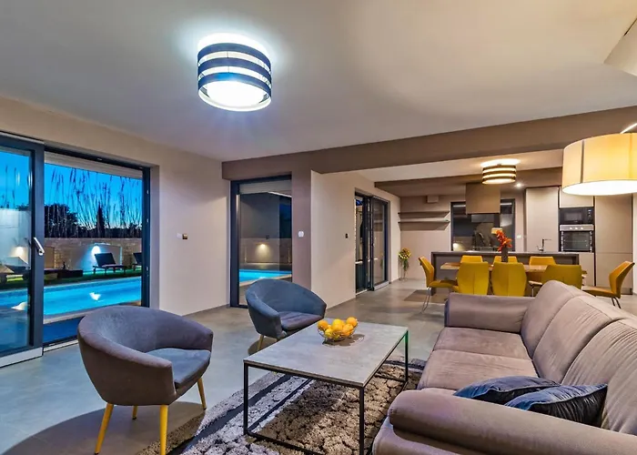 Villa Philippo And Nika *