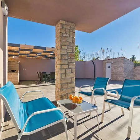 Villa Philippo And Nika *